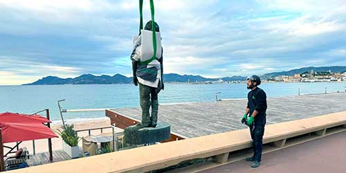 Livraison et installation de sculpture à Cannes
