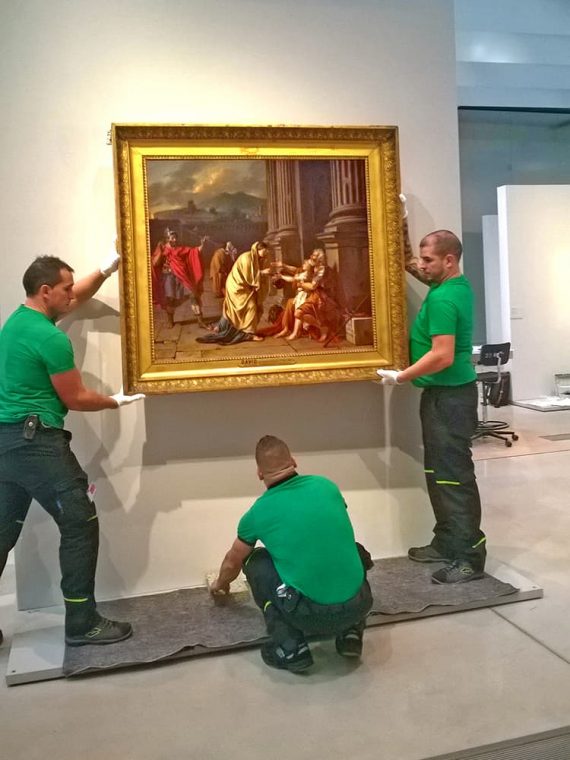 Déménagement des tableaux de Notre-Dame de Paris après l'incendie par Bovis Fine Art