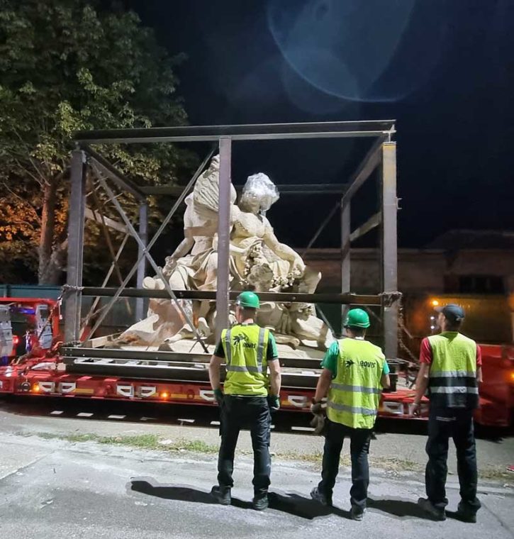 Transport en convoi exceptionnel de la sculpture