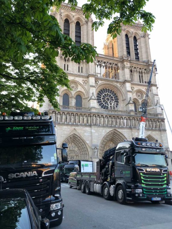 Rescue operations of Notre Dame's valuable artworks in Paris