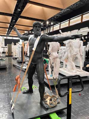 Manutention de la sculpture au musée de Montpellier
