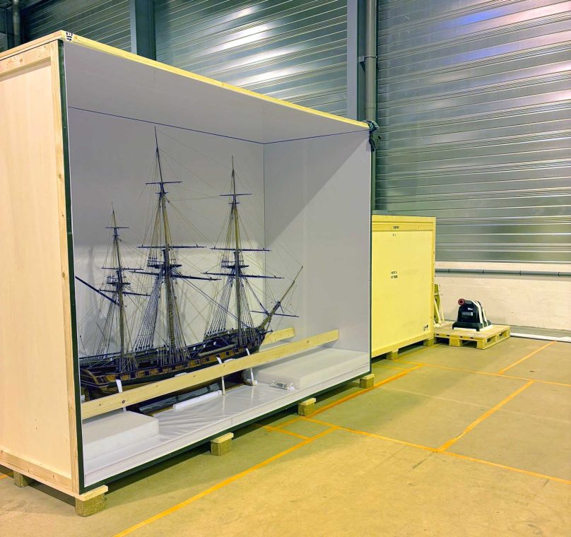 Emballage des oeuvres du Musée national de la Marine à Rochefort (17)