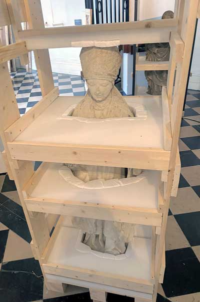 Emballage de sculptures en caisses sur-mesure